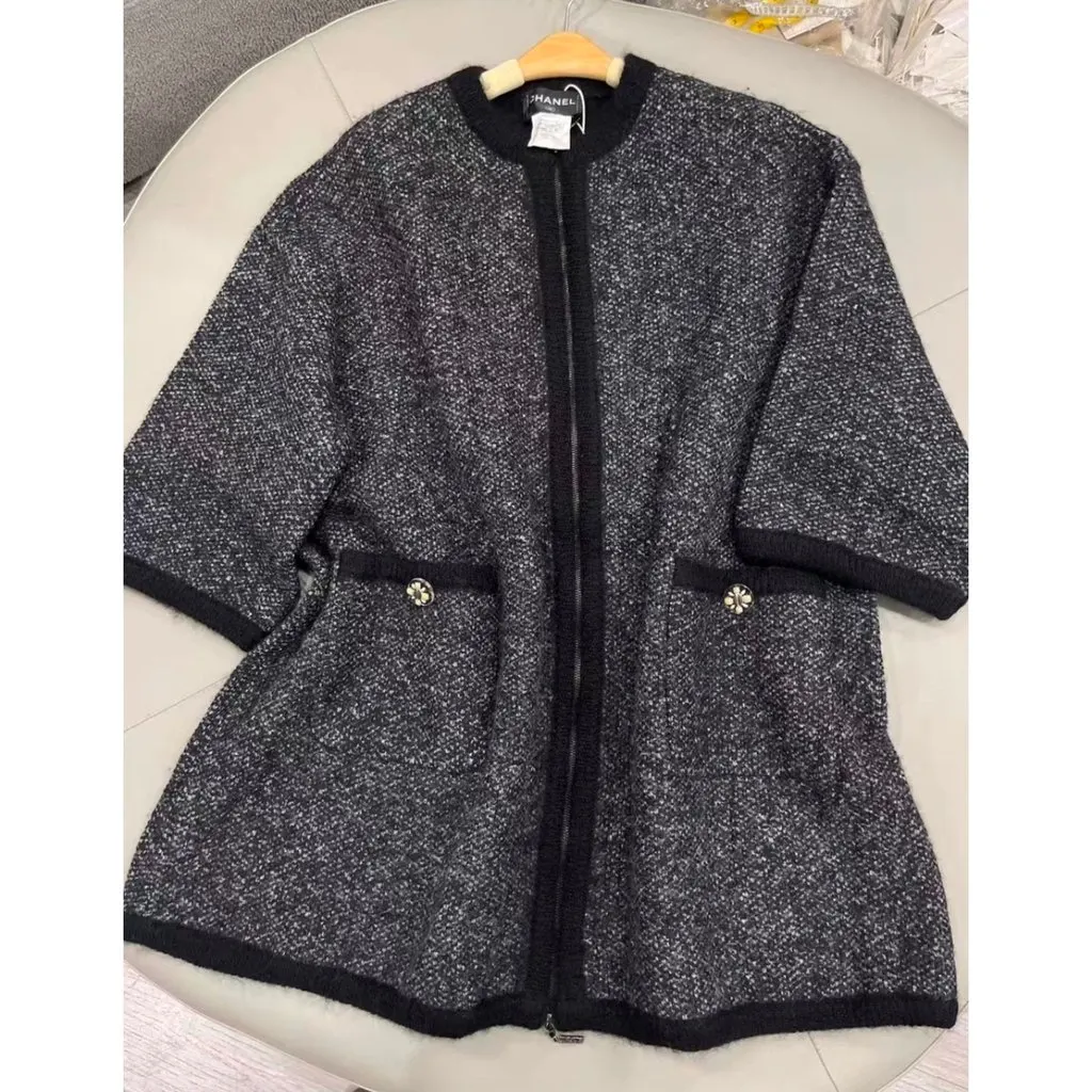 Chanel Grey Cashmere Knitwear Grey Cashmere Very good - Back View