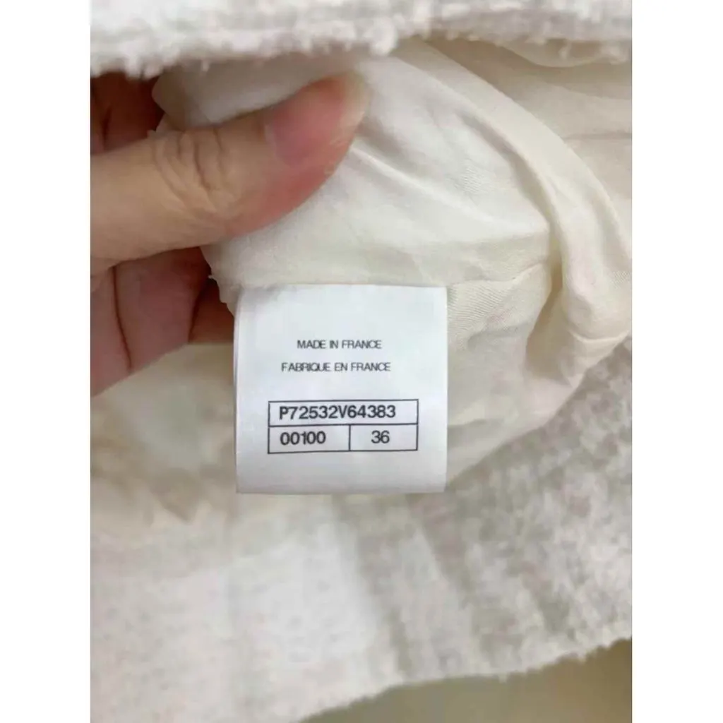 Chanel White Tweed Top White Tweed Very good - Inside View