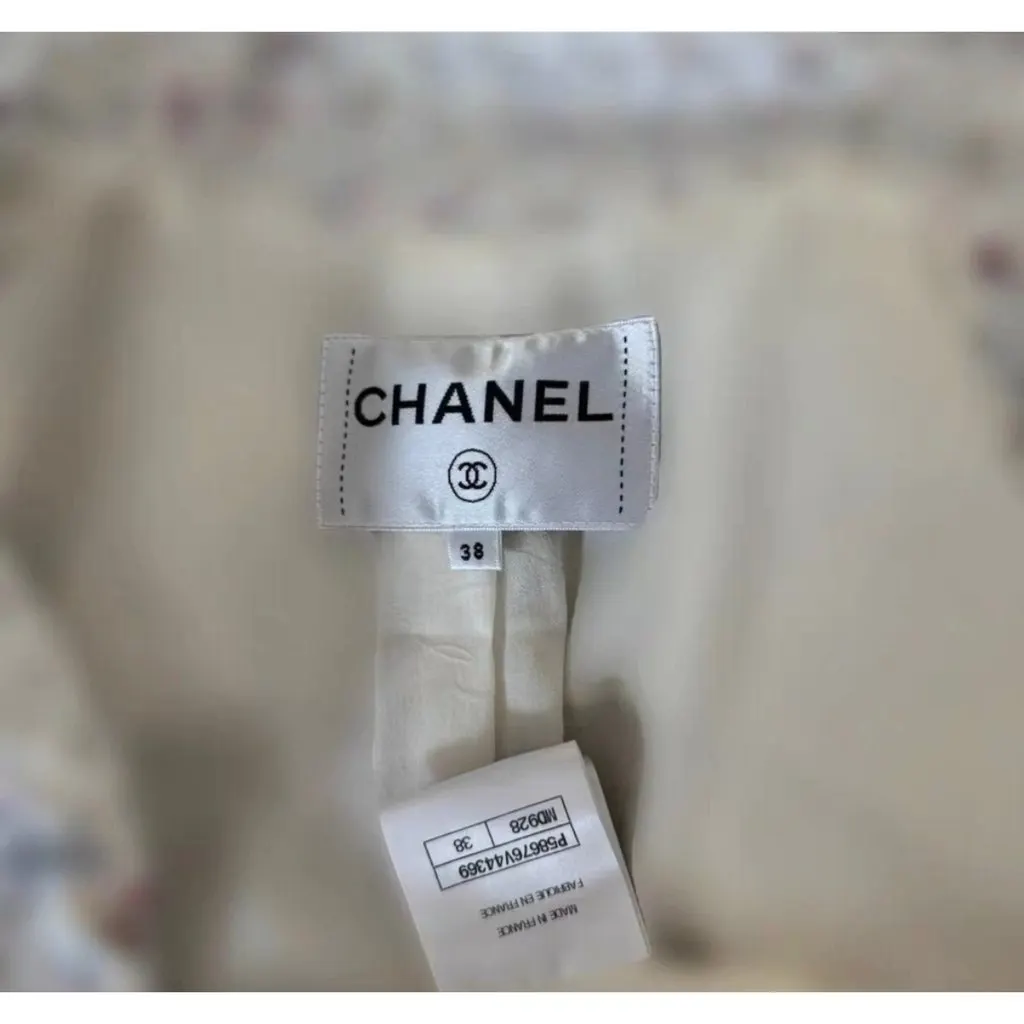 Chanel La Petite Veste Noire Tweed Jacket MultiColor Tweed Very good - Back View