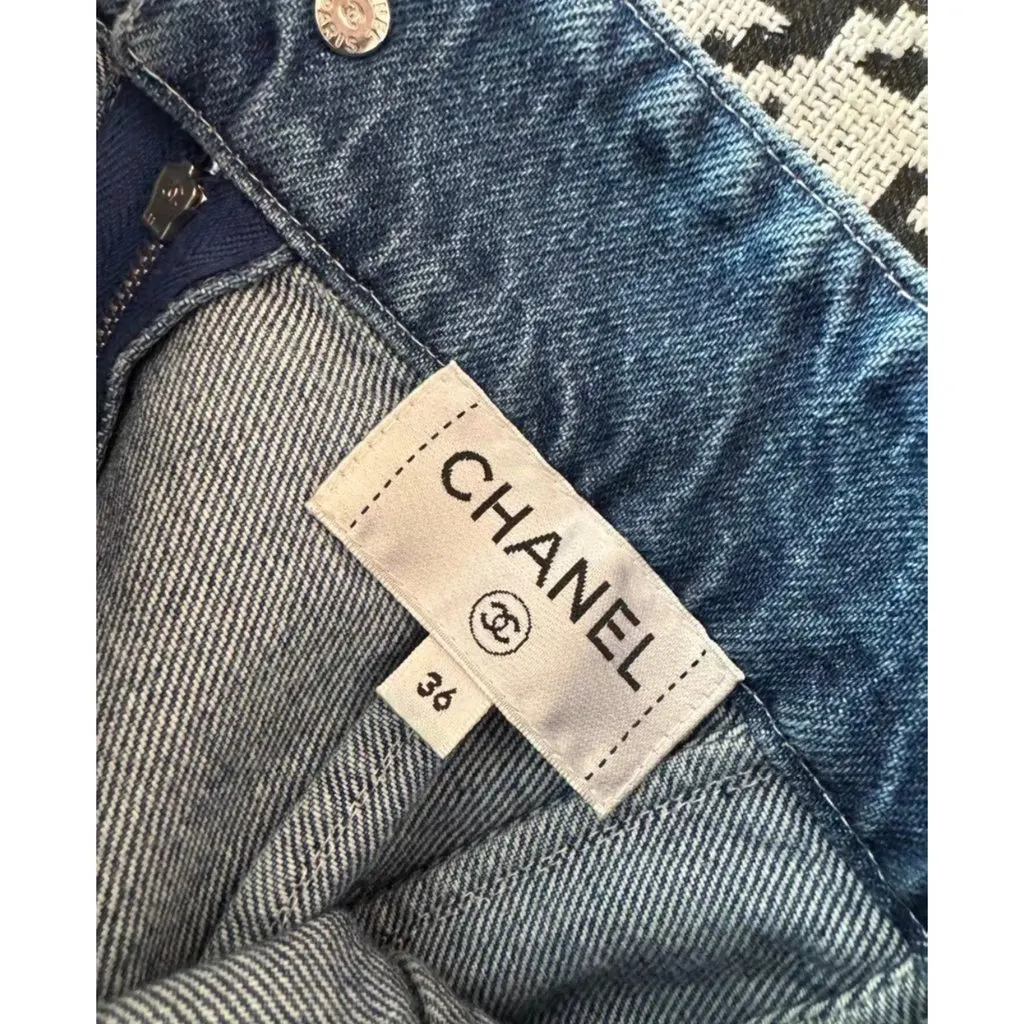 Chanel Blue Cotton Skirt Blue Cotton Very good - Model View