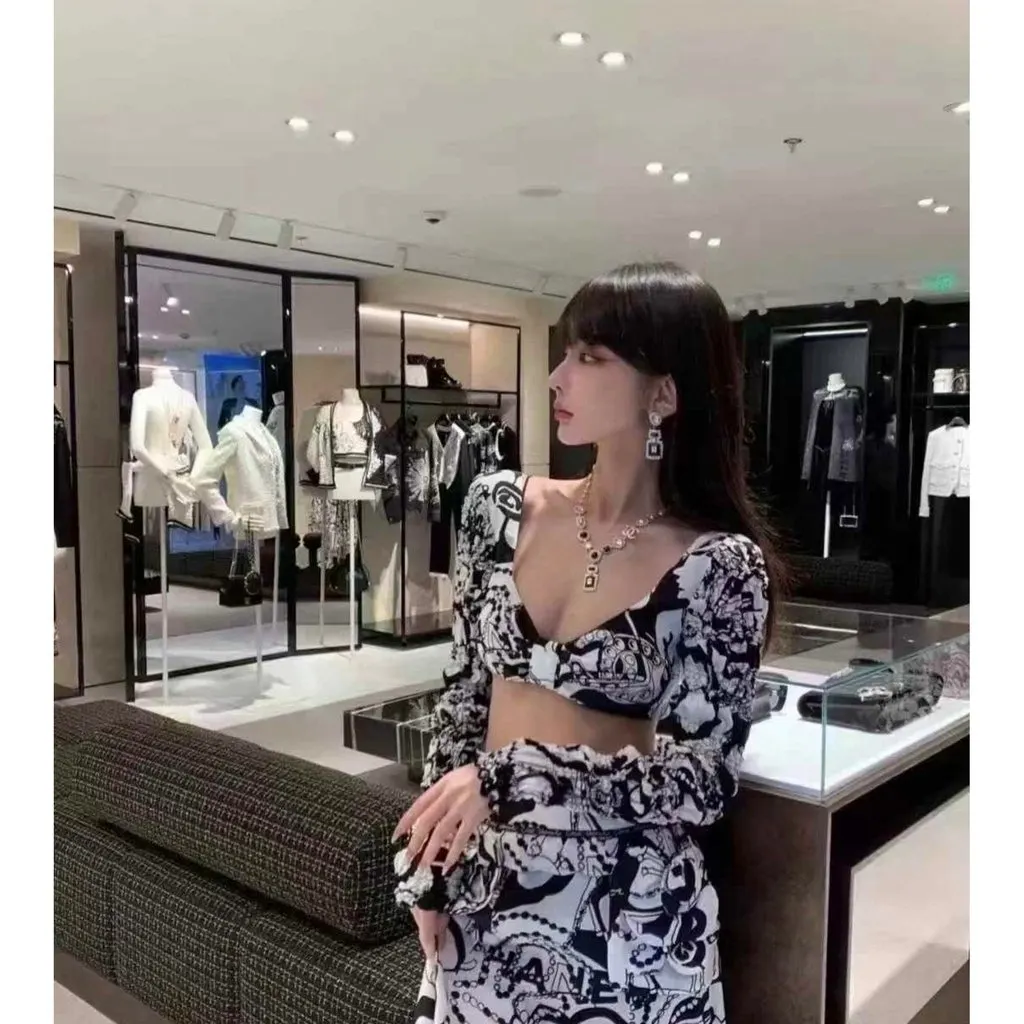 Chanel Silk Top MultiColor Silk Very good - Box View
