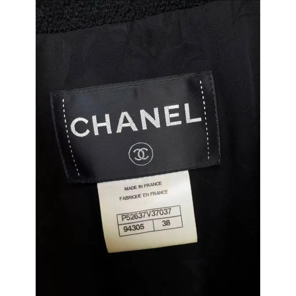 Chanel La Petite Veste Noire Black Wool Jacket Black Wool Very good - Inside View