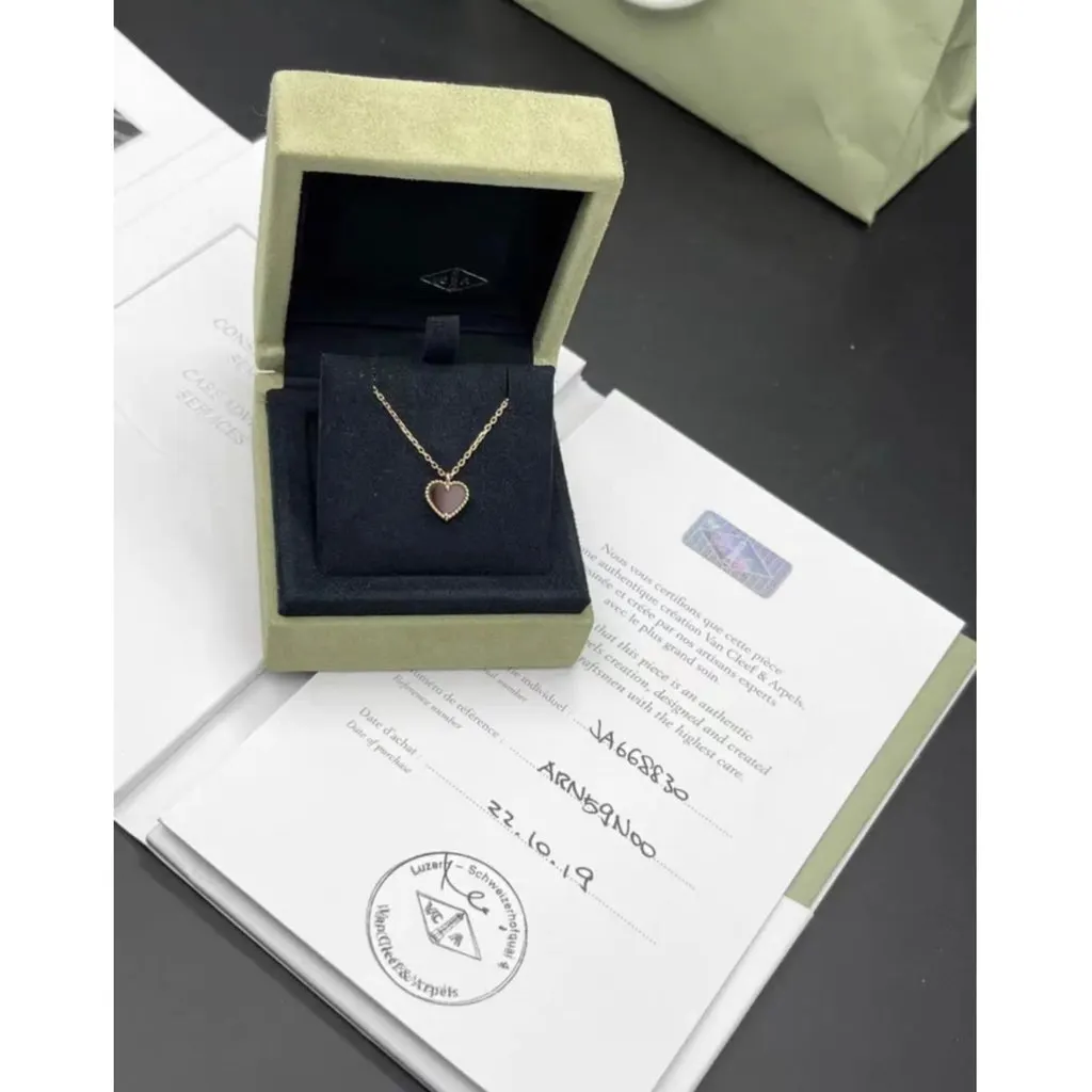 Van Cleef & Arpels Sweet Alhambra Red Pink Gold Necklace Red Lace Very good - Inside View