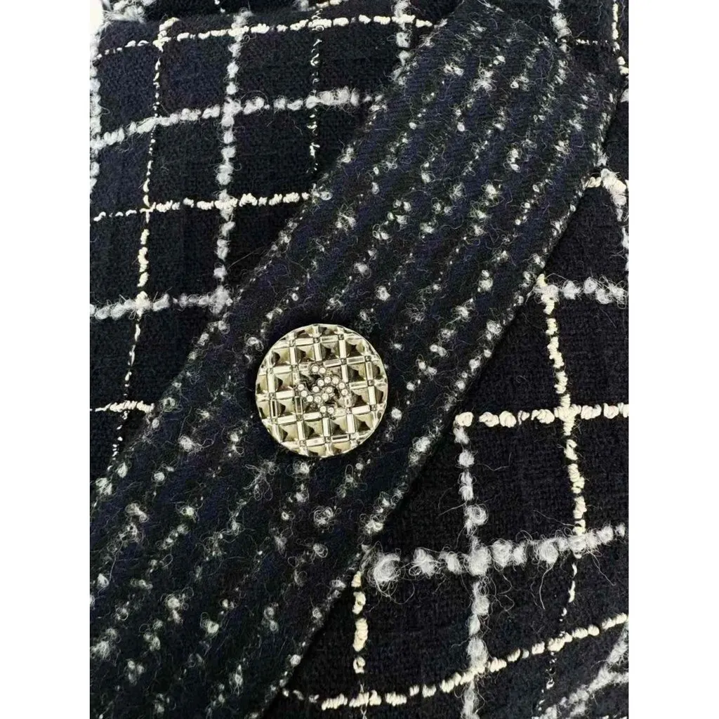 Chanel Wool Coat MultiColor Wool Very good - Model View