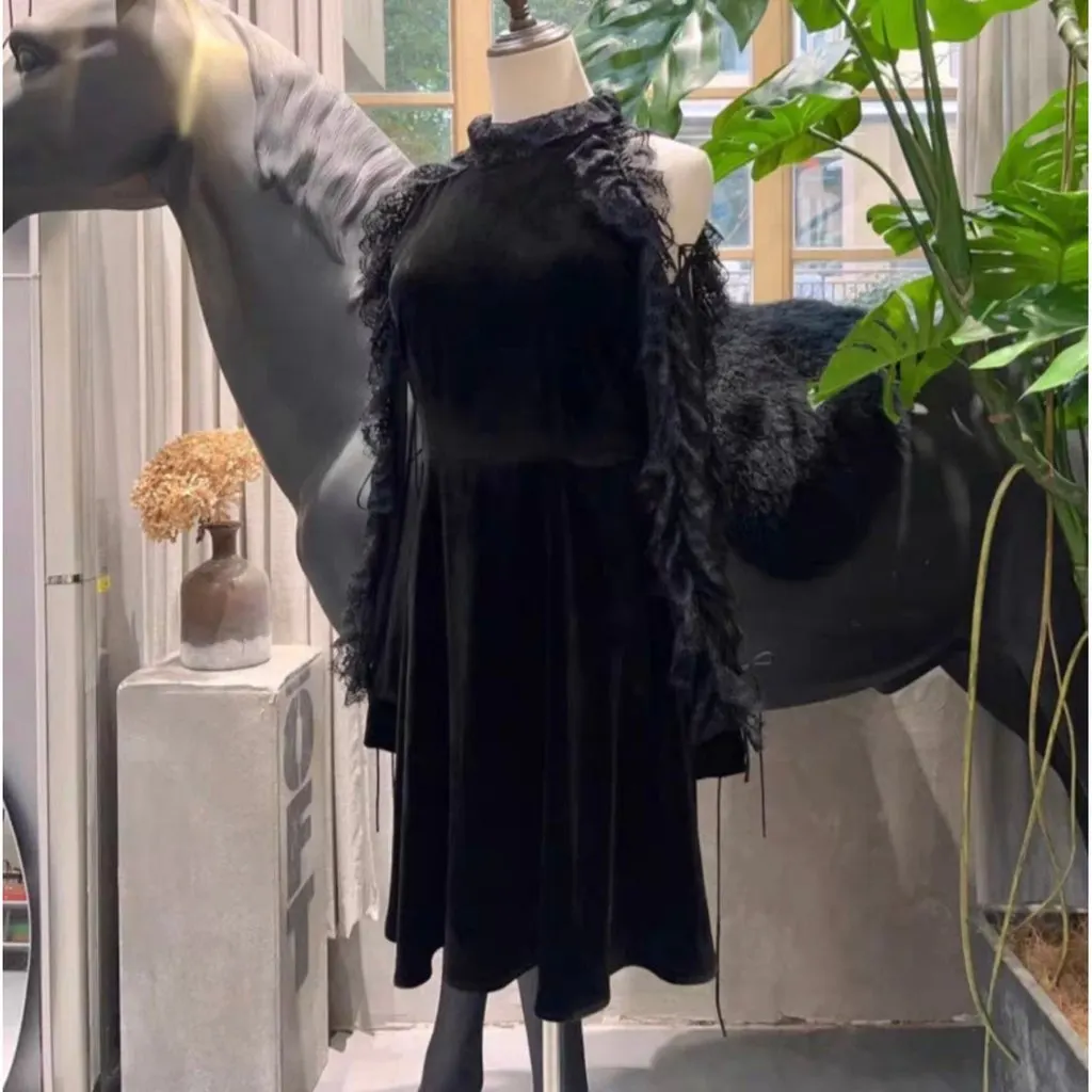 Dior Navy Velvet Dress Navy Velvet Very good - Model View