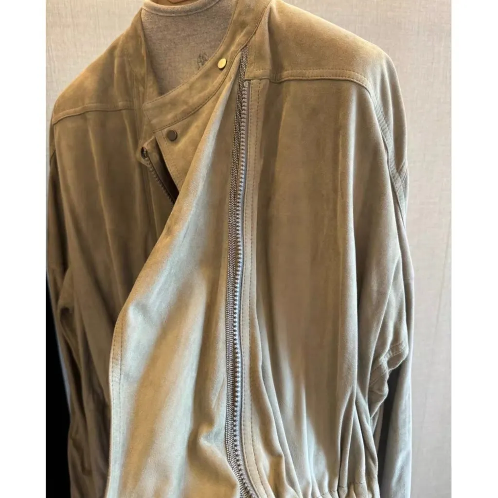 Brunello Cucinelli Beige Leather Jacket Beige Leather Very good - Model View
