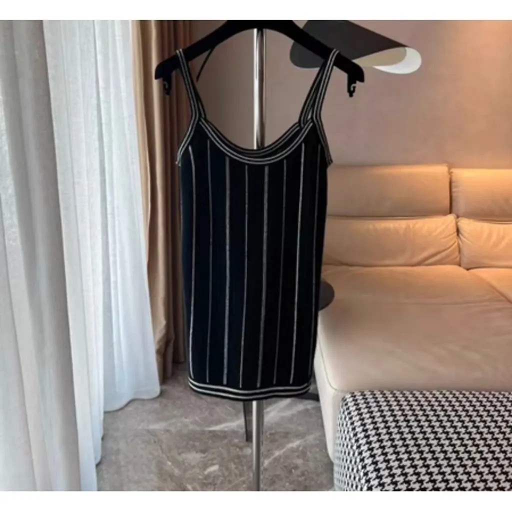 Chanel Black Cashmere Knitwear Black Cashmere Very good - Inside View