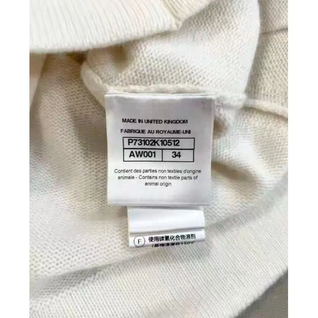 Chanel White Cashmere Knitwear White Cashmere Very good - Model View
