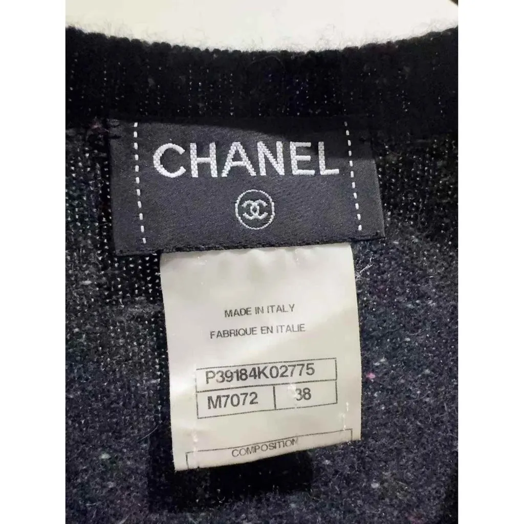 Chanel Cashmere Knitwear MultiColor Cashmere Very good - Model View
