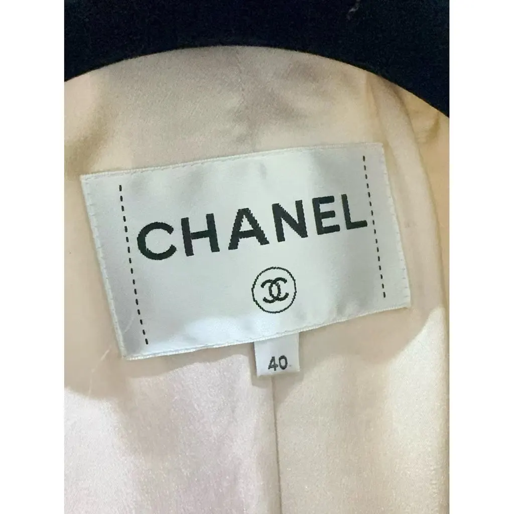 Chanel Pink Wool Coat Pink Wool Very good - Model View