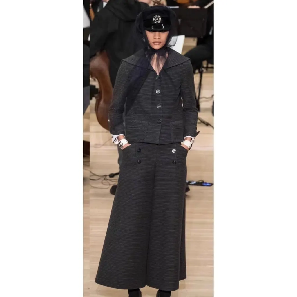 Chanel La Petite Veste Noire Cashmere Jacket MultiColor Cashmere Very good - Inside View