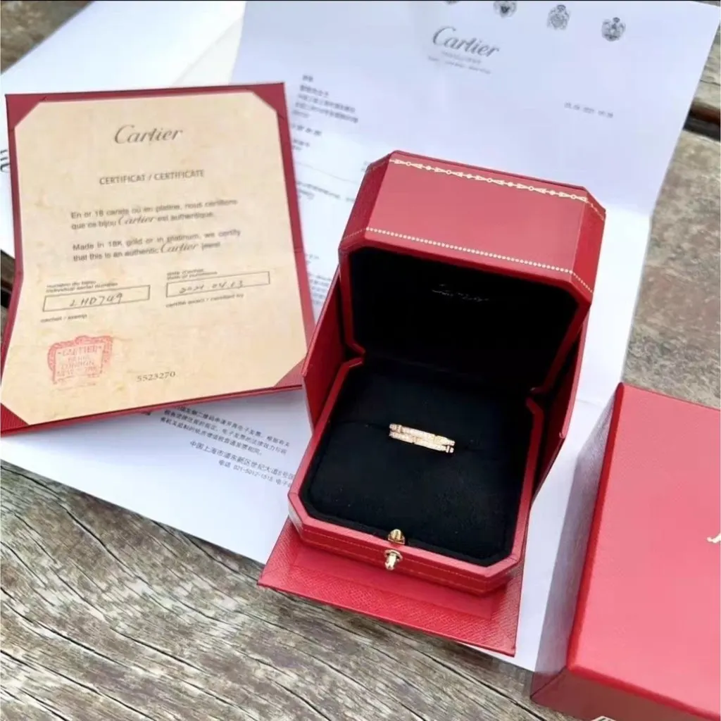 Cartier Maillon Panthere Pink Gold Ring MultiColor Very good - Model View