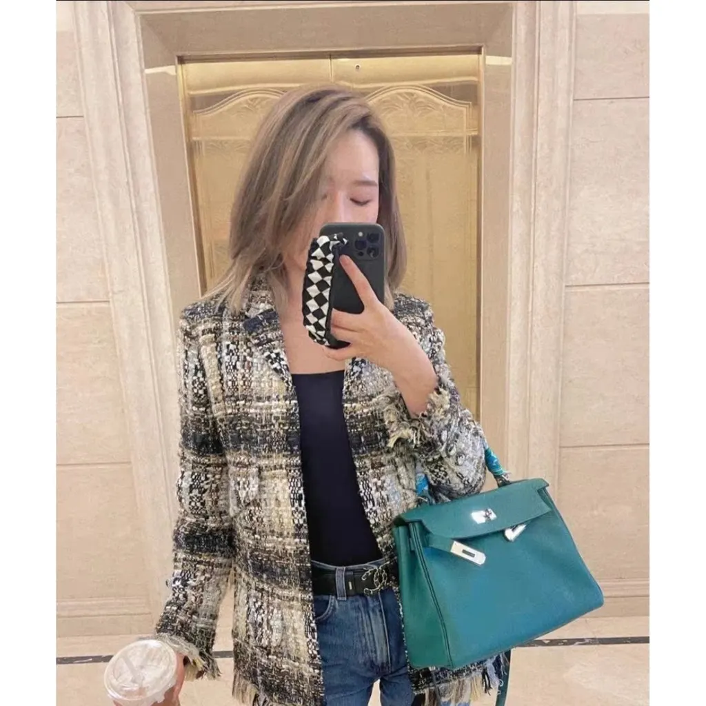 Chanel La Petite Veste Noire Wool Jacket MultiColor Wool Very good - Box View