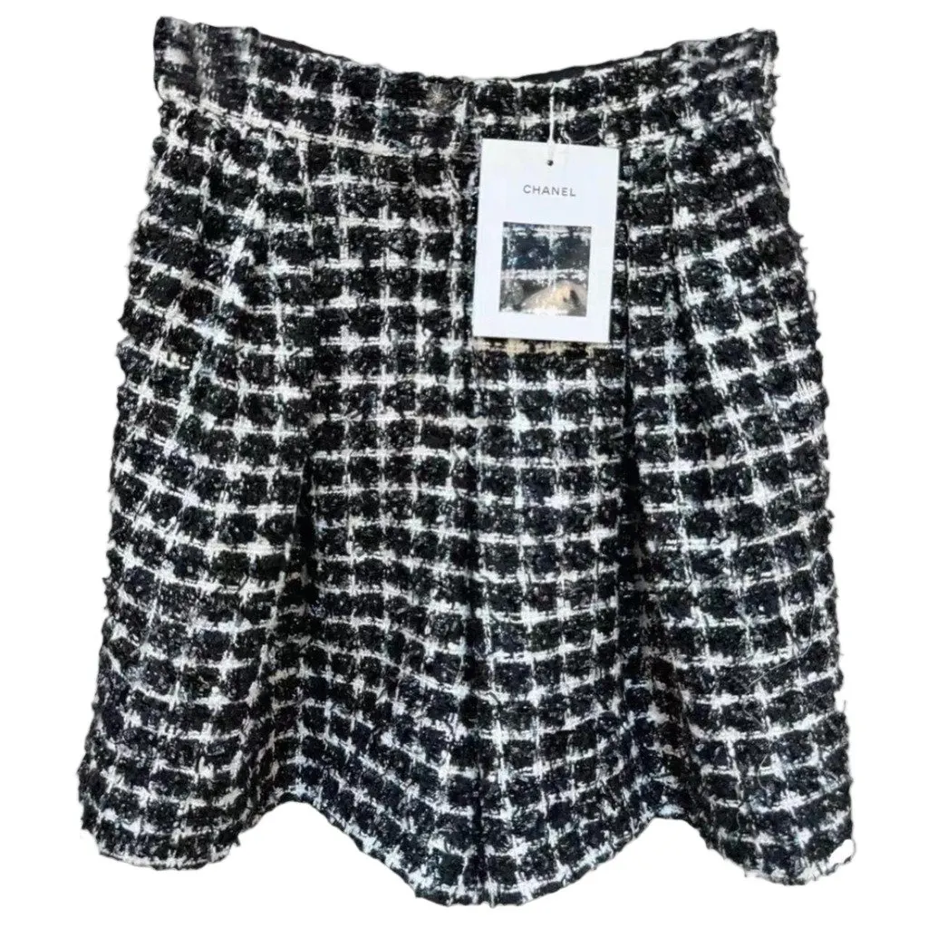 Chanel Tweed Shorts MultiColor Tweed Never worn, with tag - Front View