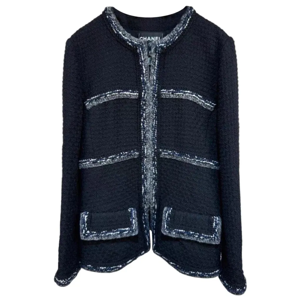 Chanel La Petite Veste Noire Black Wool Jacket Black Wool Very good - Front View