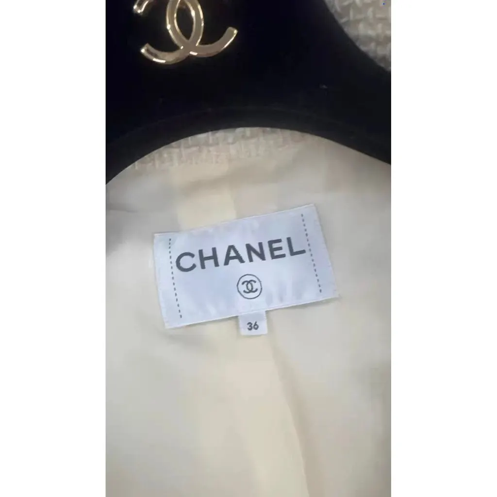 Chanel Wool Coat MultiColor Wool Very good - Box View