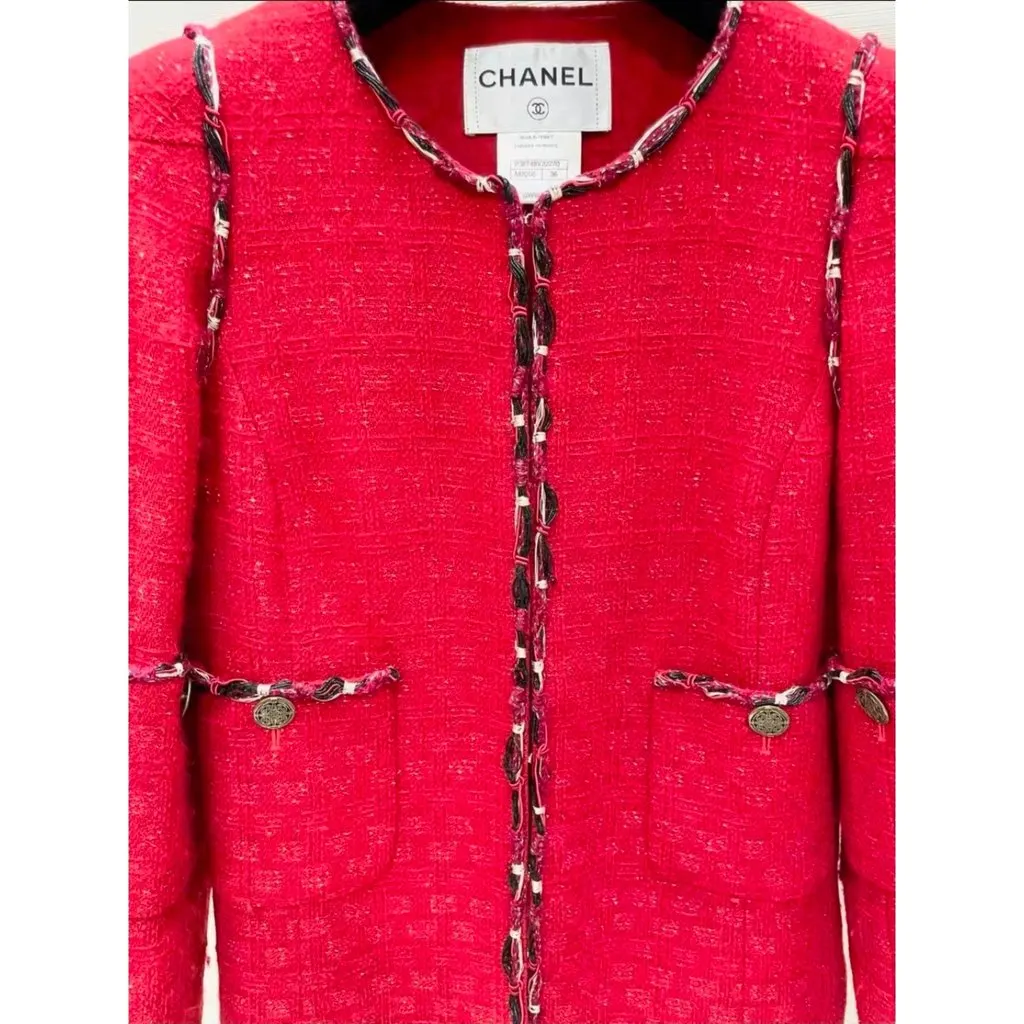 Chanel La Petite Veste Noire Red Wool Jacket Red Wool Very good - Inside View