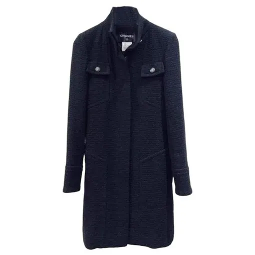Chanel Black Wool Coat Black Wool Very good - Front View