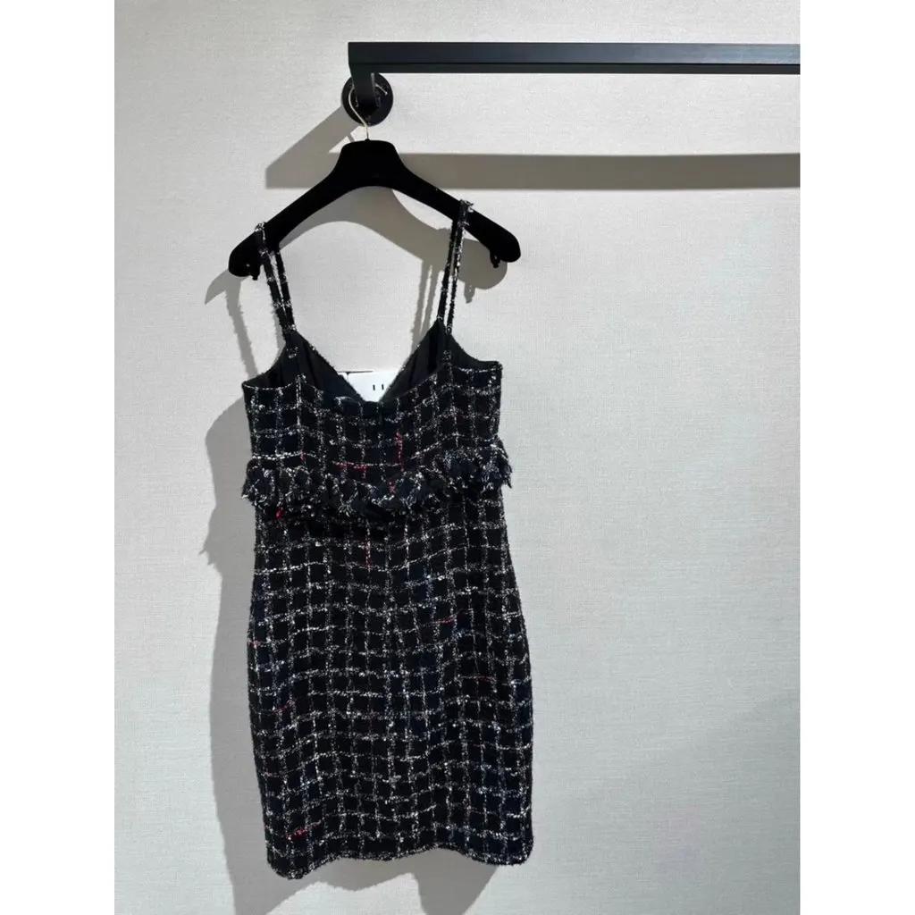 Chanel Tweed Dress MultiColor Tweed Never worn, with tag - Model View