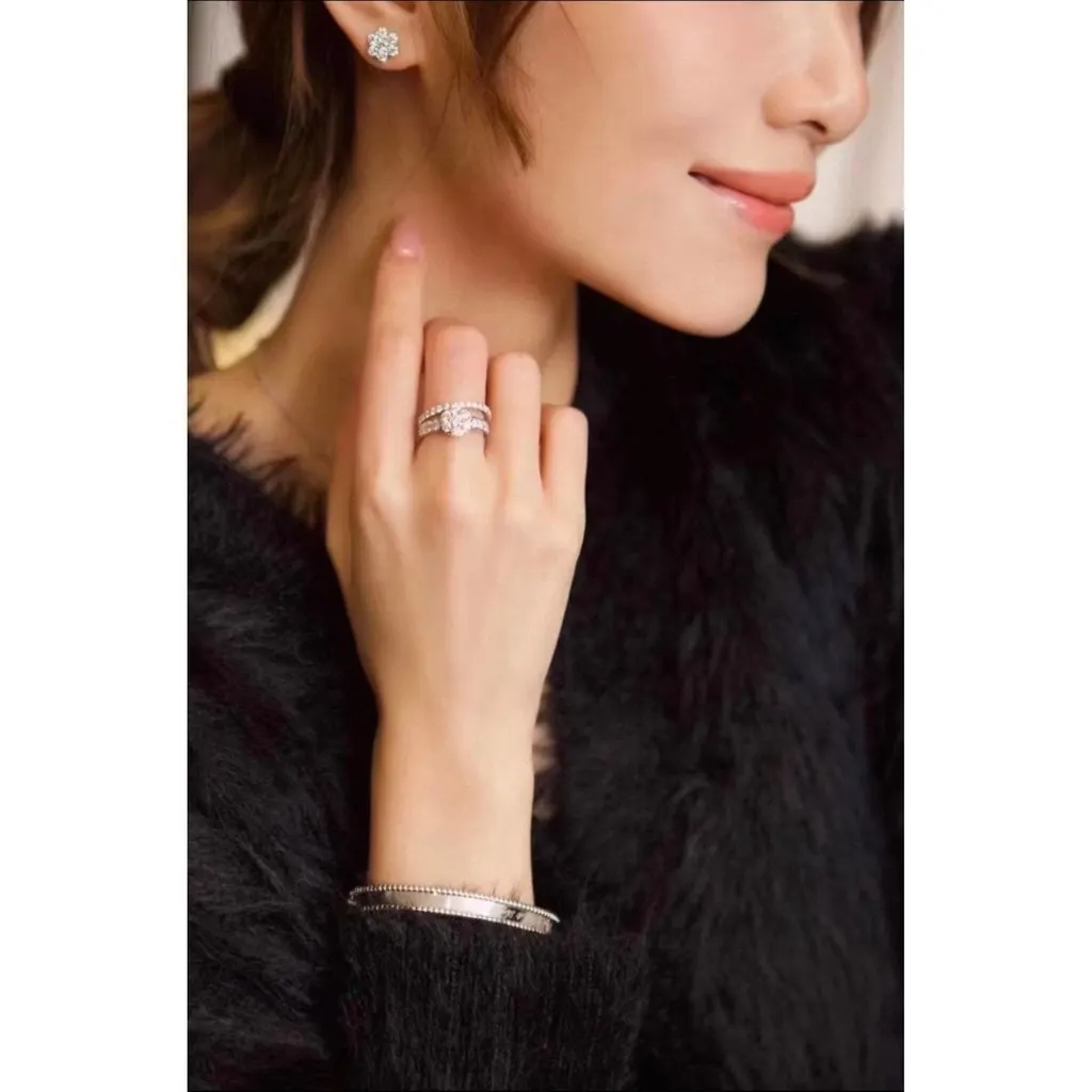 Van Cleef & Arpels Earrings MultiColor Very good - Inside View
