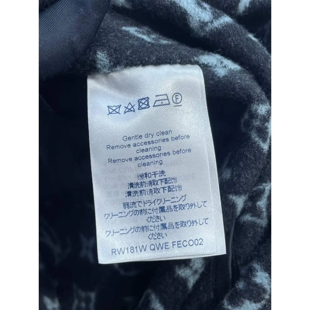 Louis Vuitton Wool Coat MultiColor Wool Never worn - Inside View