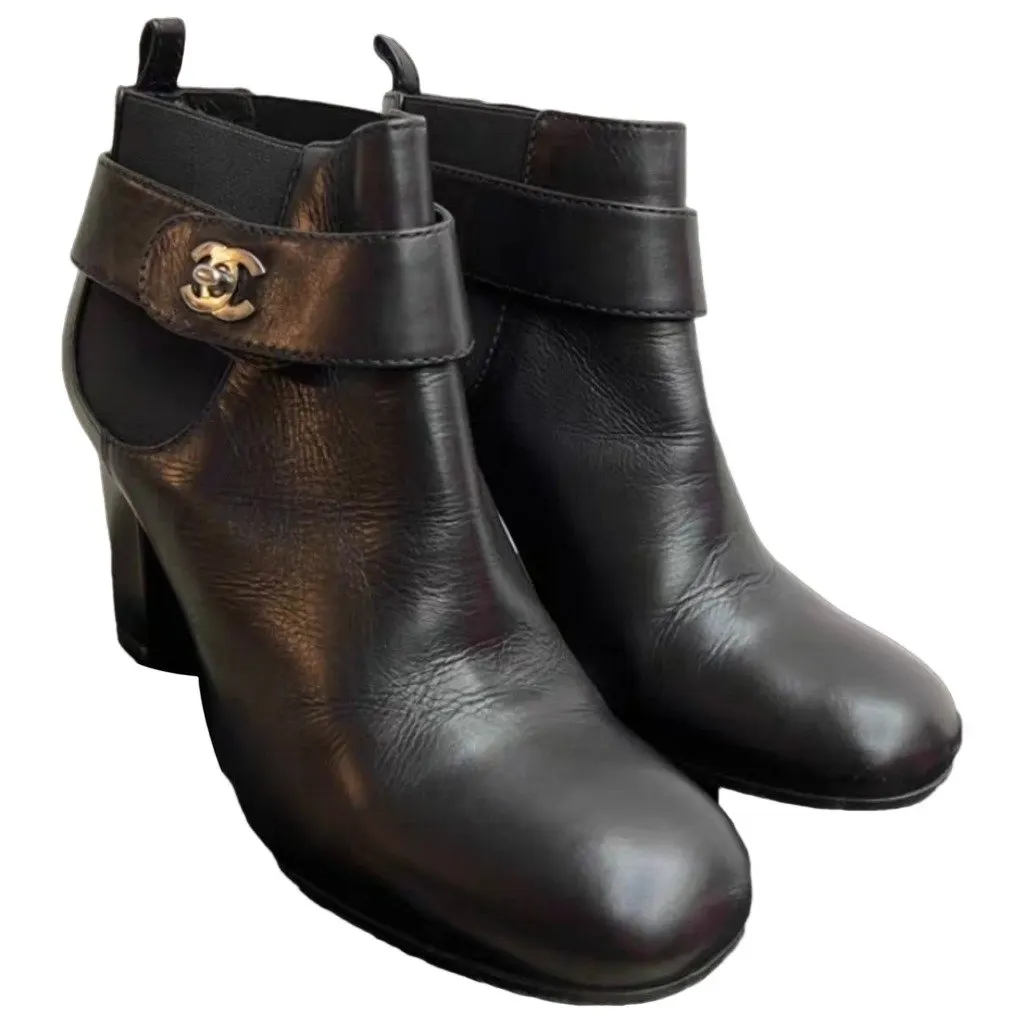 Chanel Black Leather Boots Black Leather Very good - Front View