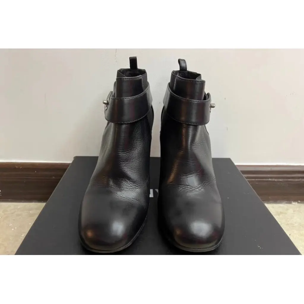Chanel Black Leather Boots Black Leather Very good - Back View