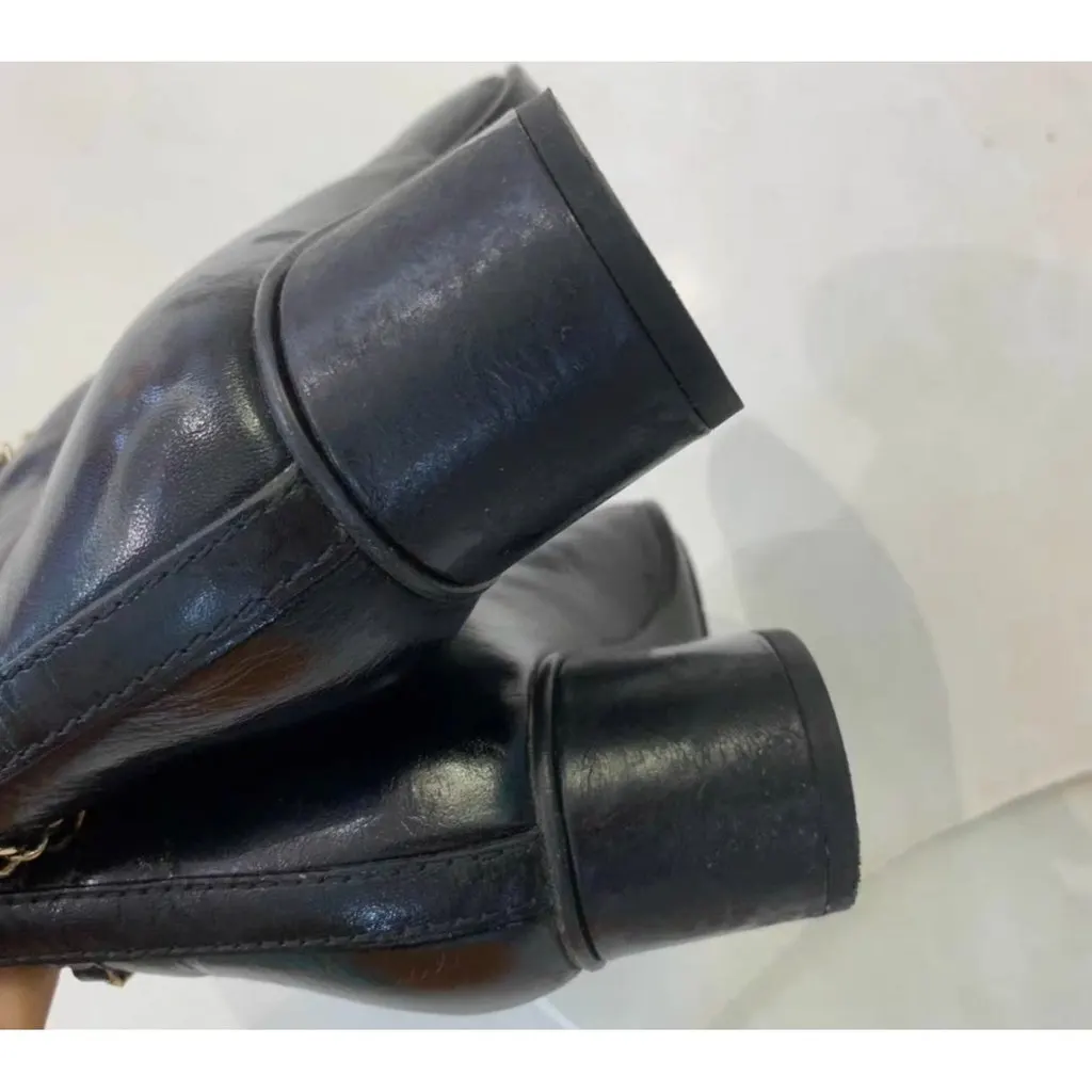 Chanel Black Leather Boots Black Leather Very good - Model View