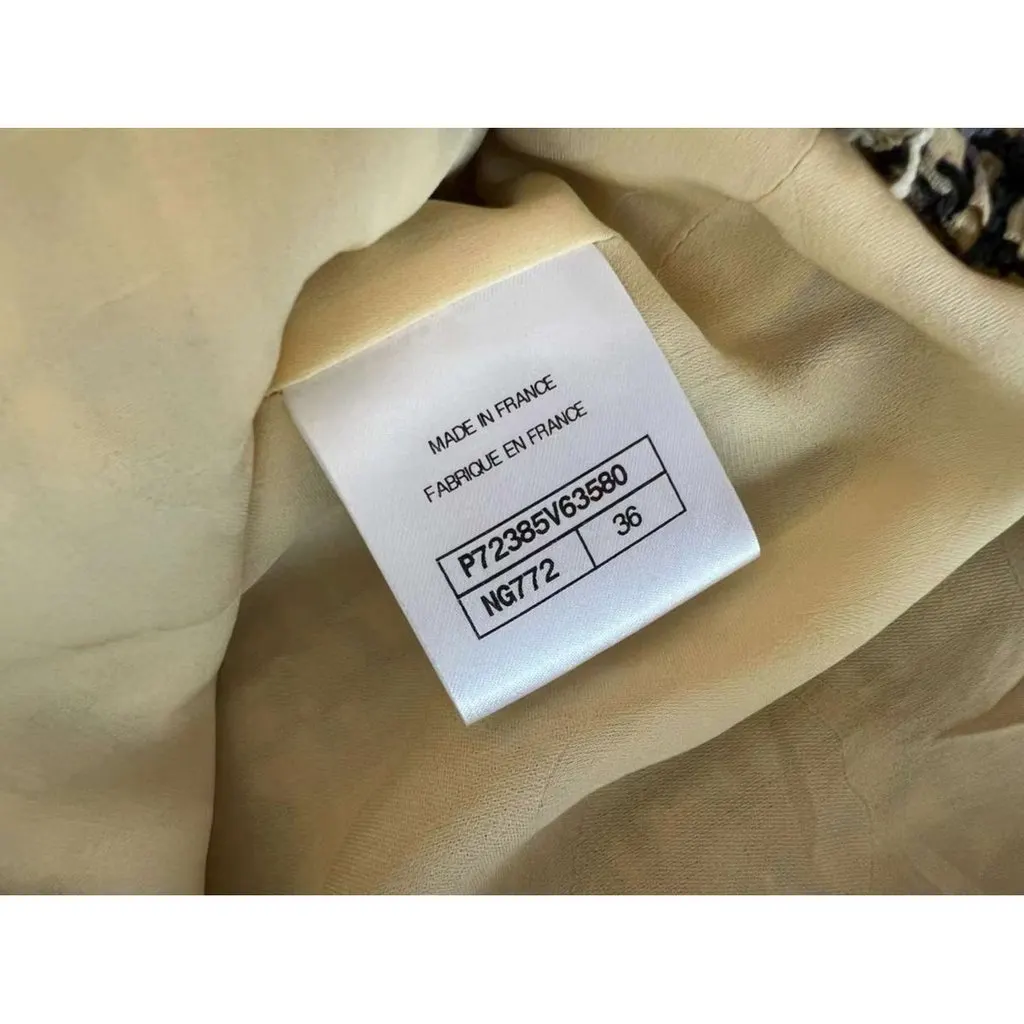 Chanel Tweed Coat MultiColor Tweed Very good - Model View