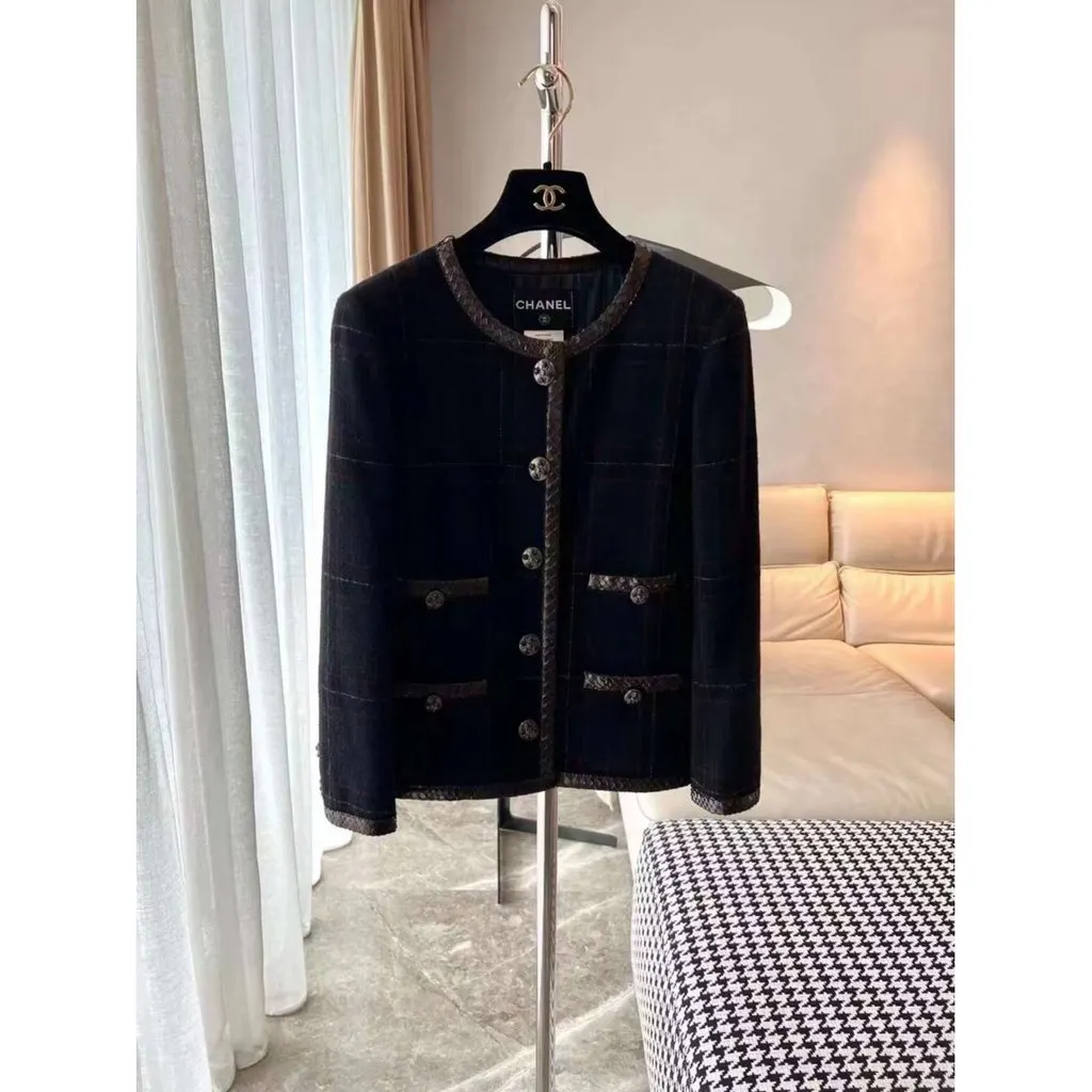 Chanel La Petite Veste Noire Tweed Jacket MultiColor Tweed Very good - Back View