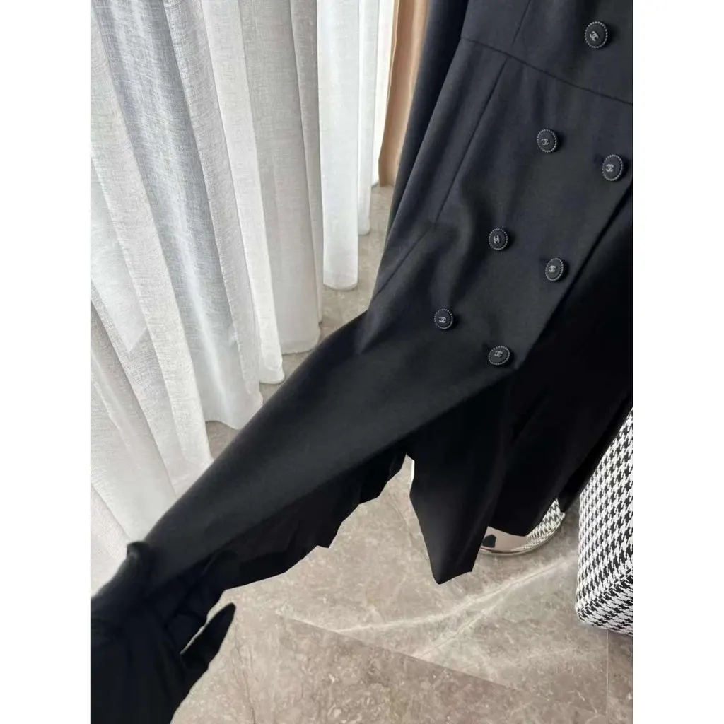 Chanel Black Wool Coat Black Wool Very good - Inside View