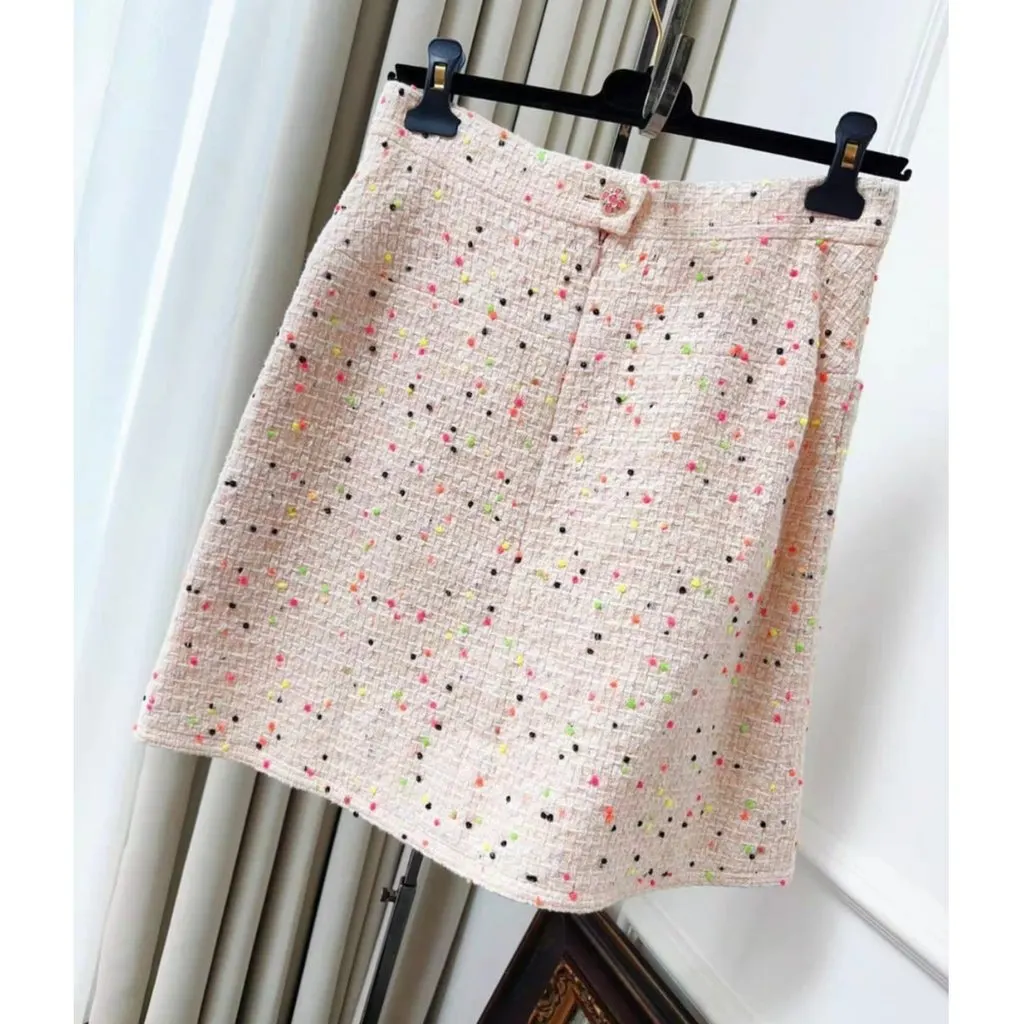 Chanel Pink Tweed Skirt Pink Tweed Very good - Back View