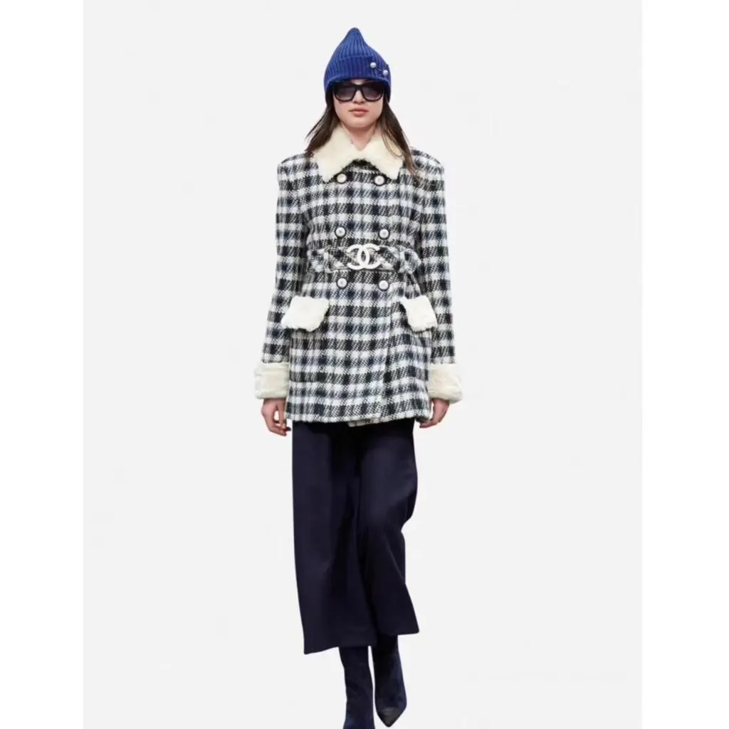 Chanel Wool Coat MultiColor Wool Very good - Box View