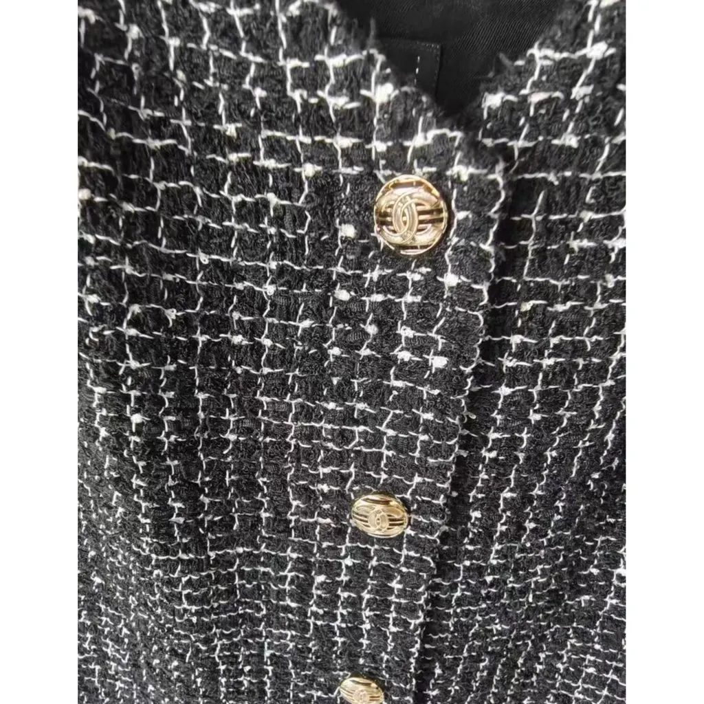 Chanel Tweed Dress MultiColor Tweed Very good - Model View