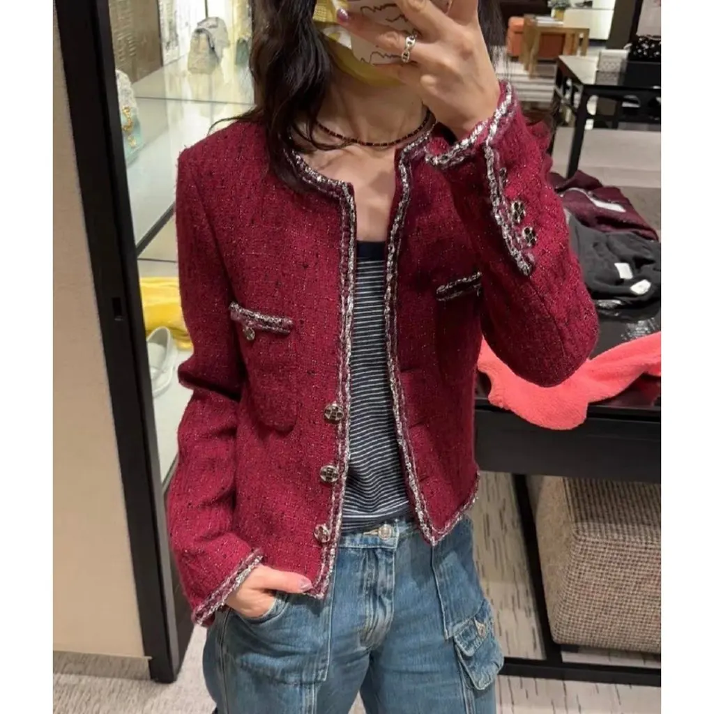 Chanel La Petite Veste Noire Tweed Jacket MultiColor Tweed Very good - Model View