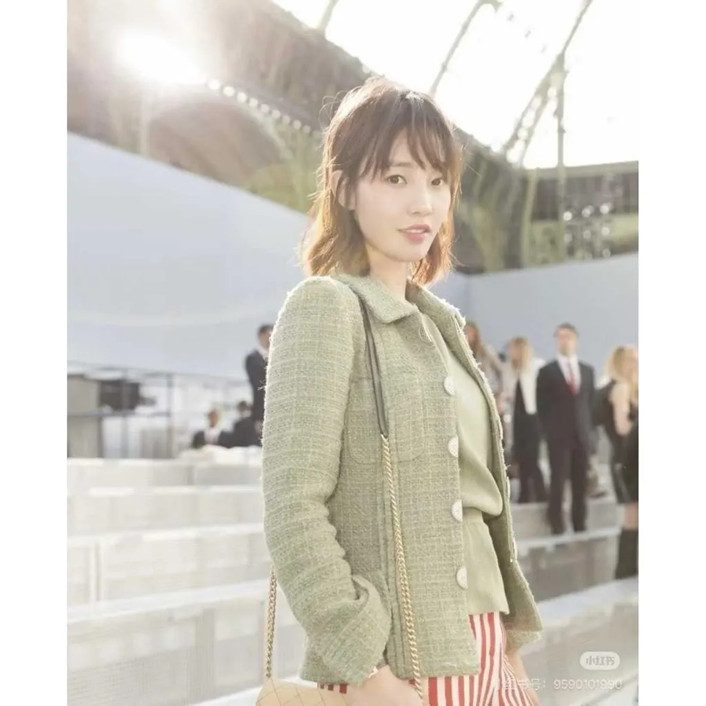 Chanel La Petite Veste Noire Green Wool Jacket Green Wool Very good - Box View