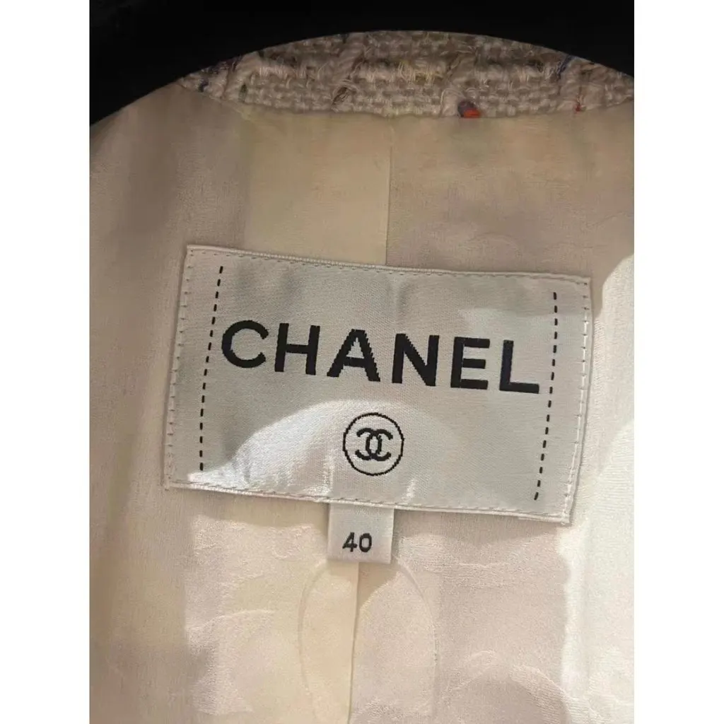 Chanel La Petite Veste Noire Tweed Jacket MultiColor Tweed Very good - Back View