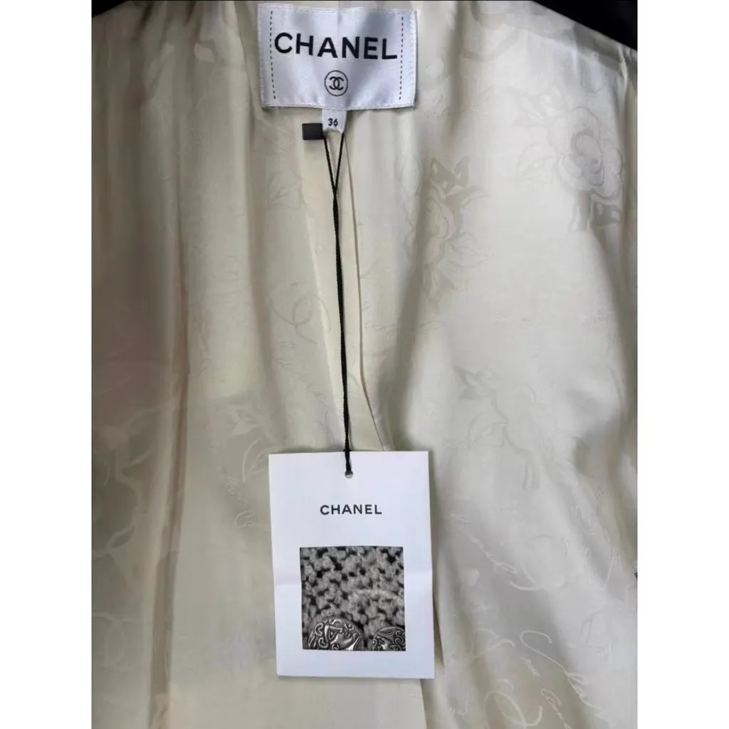 Chanel Cashmere Coat MultiColor Cashmere Never worn, with tag - Inside View