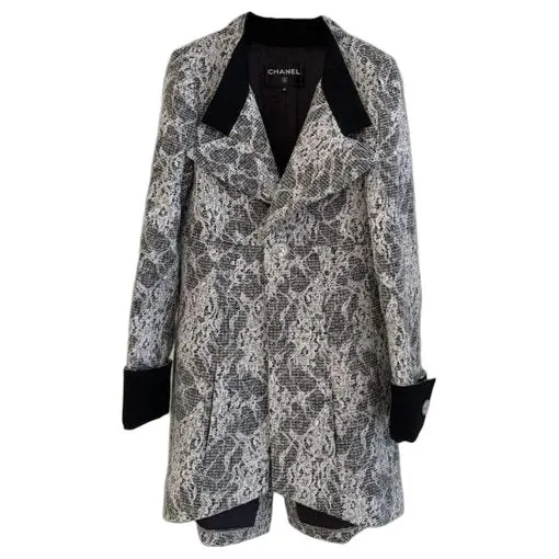 Chanel La Petite Veste Noire Tweed Jacket MultiColor Tweed Very good - Front View