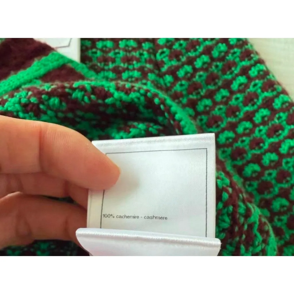 Chanel Cashmere Knitwear MultiColor Cashmere Very good - Model View