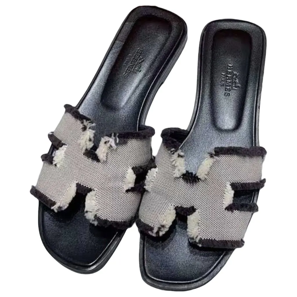Hermes Oran Black Cloth Sandals Black Very good - Front View