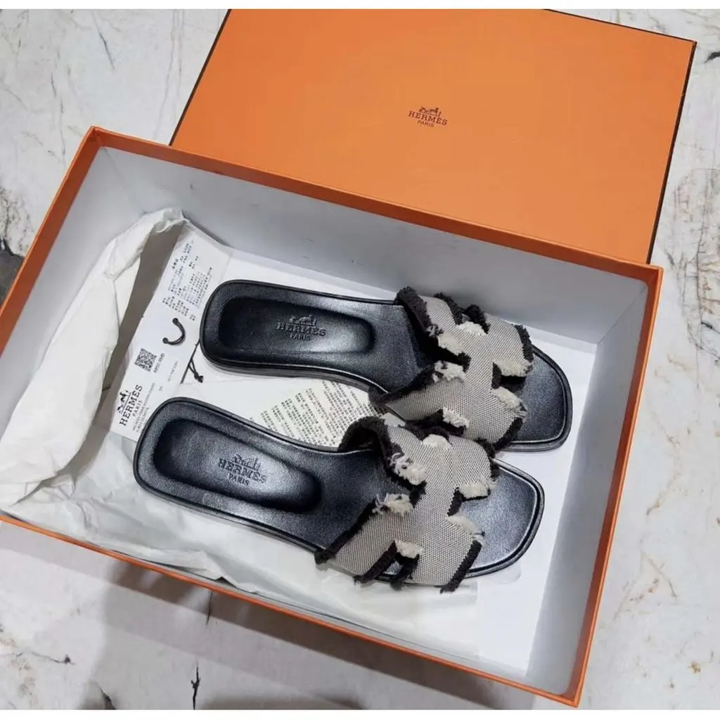 Hermes Oran Black Cloth Sandals Black Very good - Back View