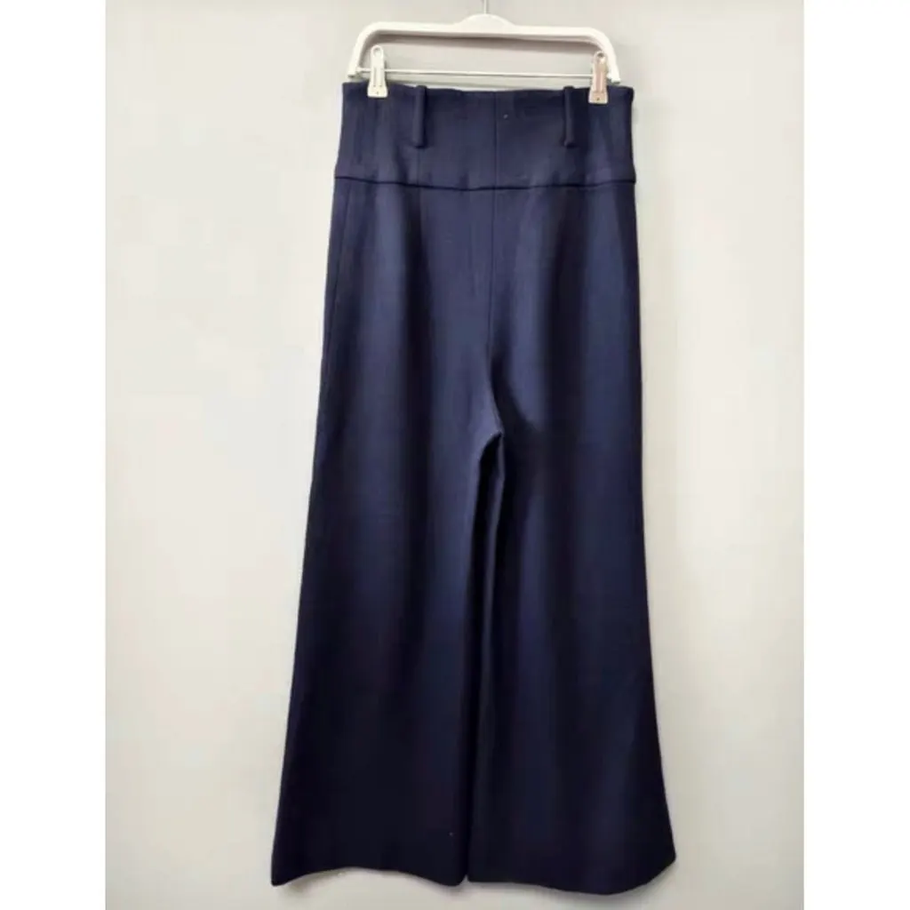 Chanel Navy Wool Trousers Navy Wool Very good - Model View