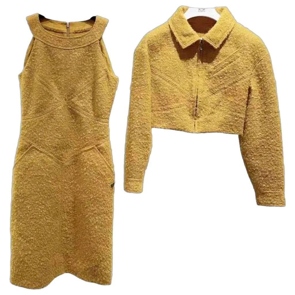 Chanel Yellow Wool Dress Yellow Wool Very good - Front View
