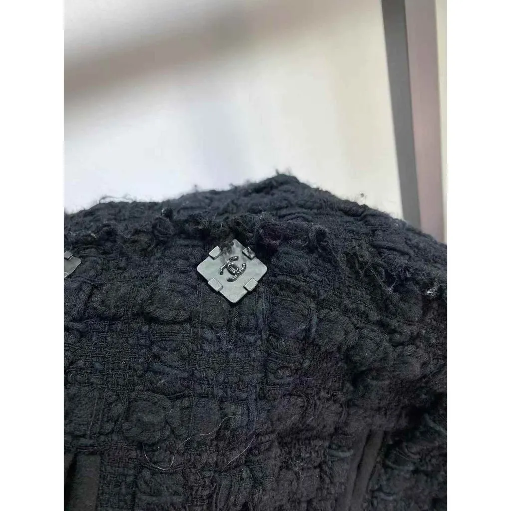 Chanel La Petite Veste Noire Black Wool Jacket Black Wool Very good - Back View