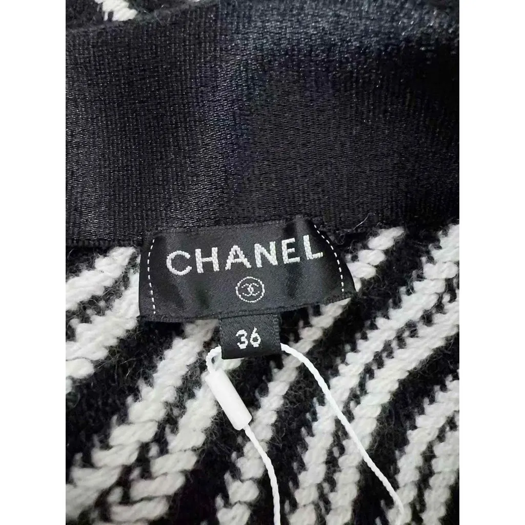Chanel Cashmere Skirt MultiColor Cashmere Never worn, with tag - Inside View