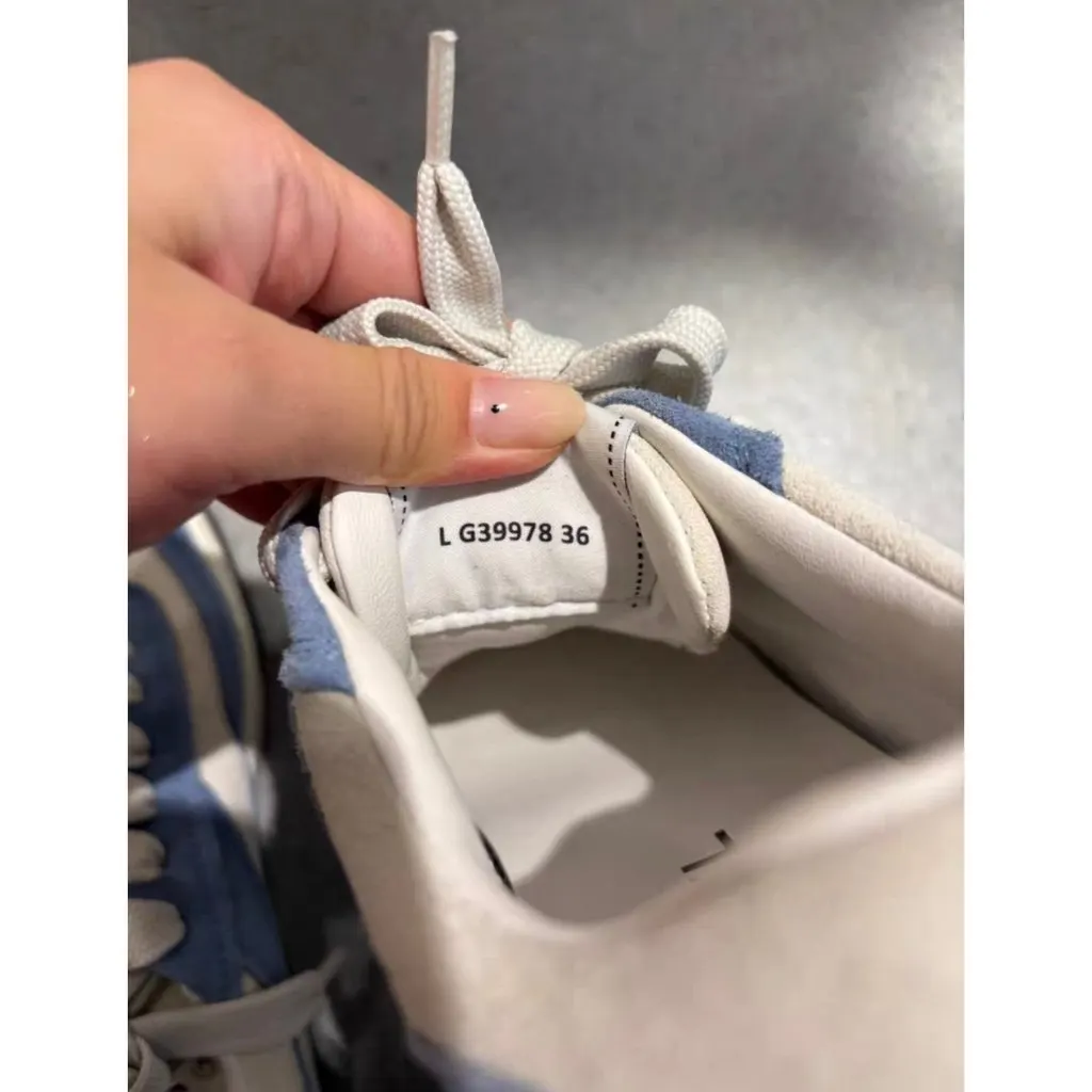Chanel Leather Sneakers MultiColor Leather Very good - Inside View