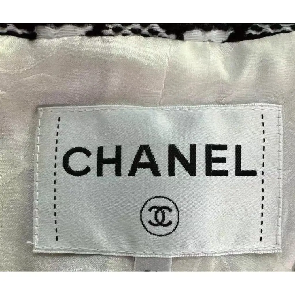 Chanel La Petite Veste Noire Tweed Jacket MultiColor Tweed Very good - Inside View