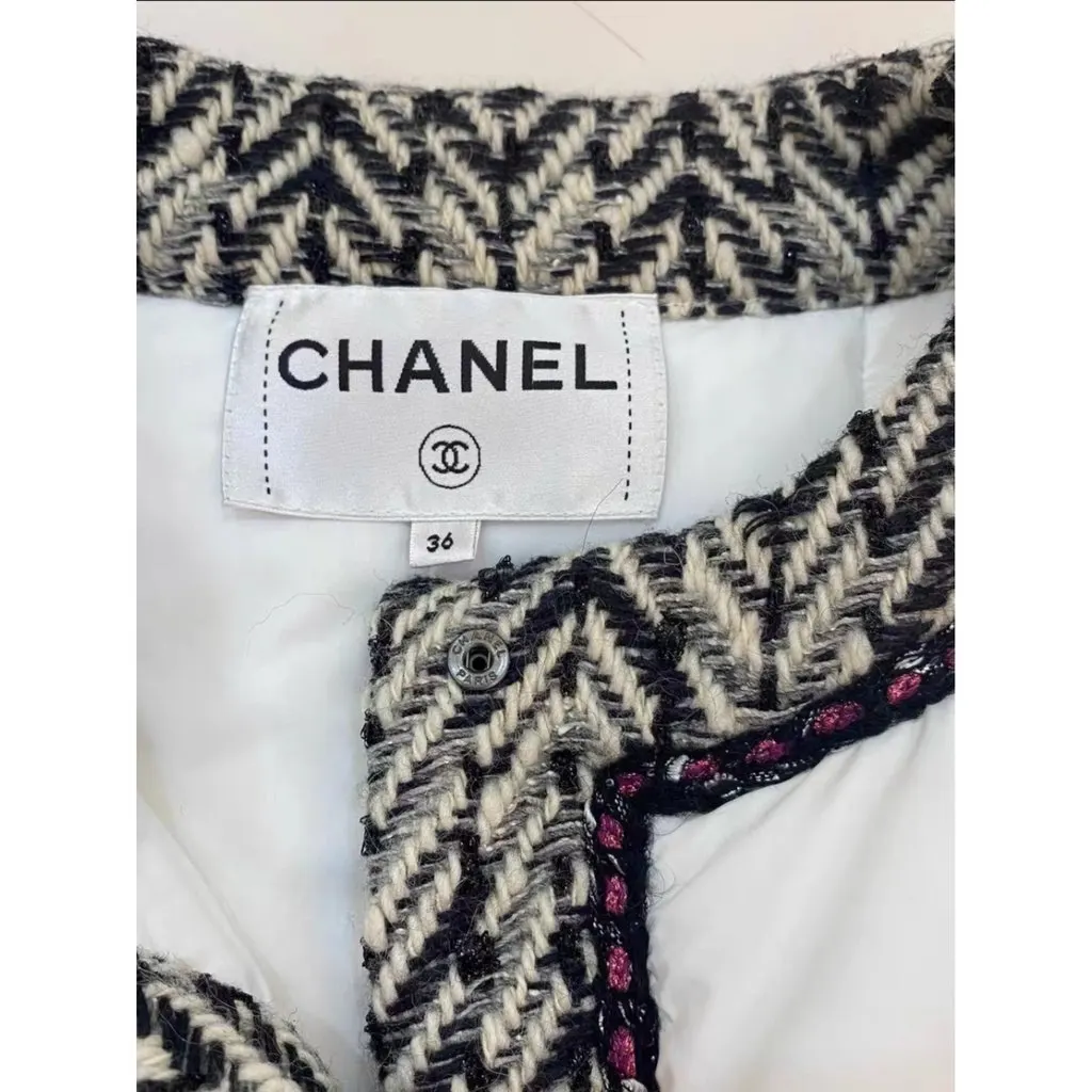 Chanel Polyamide Coat MultiColor Polyamide Very good - Inside View