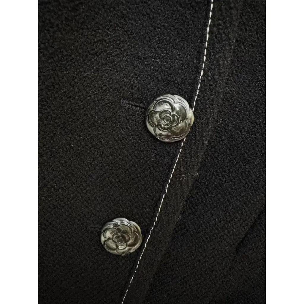 Chanel La Petite Veste Noire Black Wool Jacket Black Wool Very good - Back View